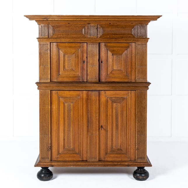 17th Century Dutch Oak Cabinet CU0627103