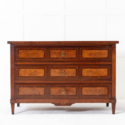 18th Century Continental Commode CC0619526