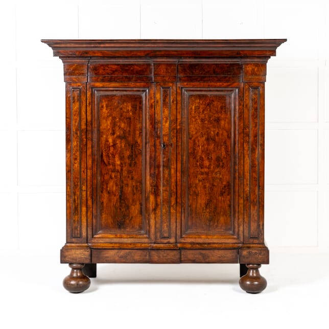 18th Century Dutch Burr Walnut Cabinet CU0629445