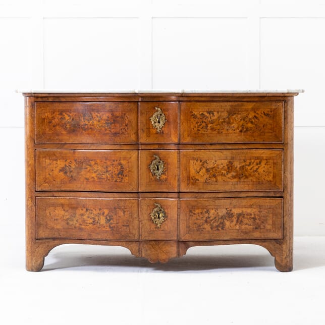 18th Century French Serpentine Fronted Commode CC0619155