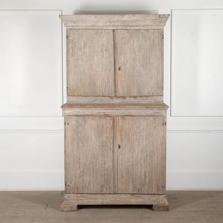18th Century Reeded Gustavian Cabinet CU6026263