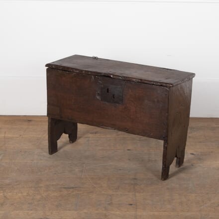 Early 17th Century Elm Marriage Chest CB8029536