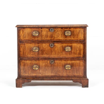 Early 18th Century George I English Walnut Chest of Drawers CC0624244