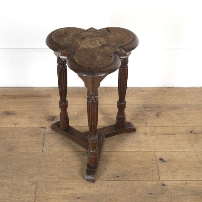 Early 20th Century Arts and Crafts Oak Trefoil Side Table TC8019040