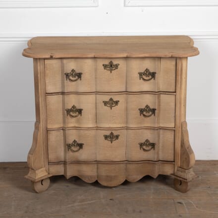 Early 20th Century Bleached Oak Dutch Commode CC3427543