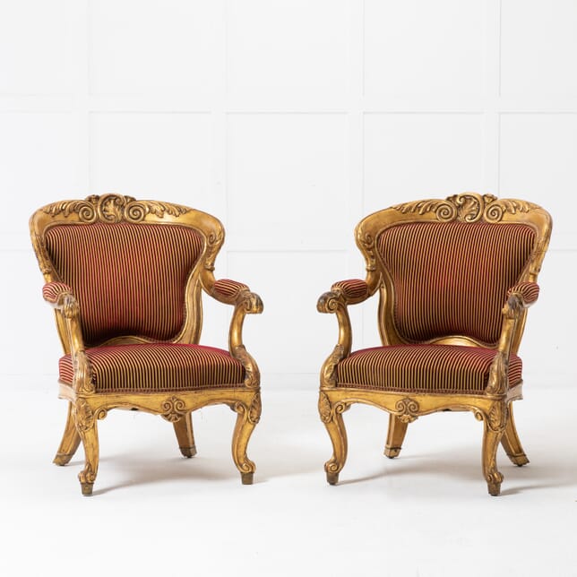 Large Pair of 18th Century Italian Giltwood Armchairs CH0620959