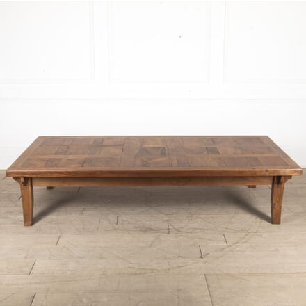 Large Scale 19th Century Walnut Coffee Table CT5223360
