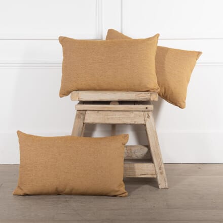 Lorfords Contemporary: Rectangular Cushion RT9530537