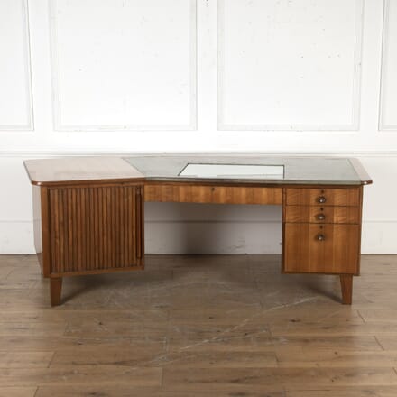 Mid-20th Century Walnut and Mahogany Desk By Gordon Russell DB5320608
