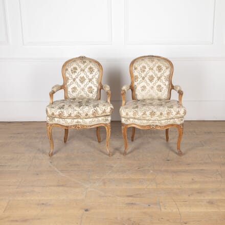 Pair of French Beechwood Salon Chairs CH8033221
