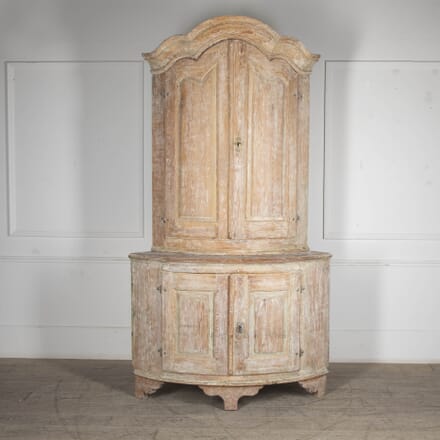 18th Century Rococo Period Corner Cabinet CU6025023