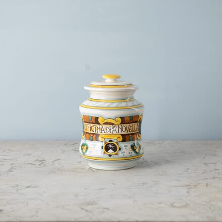 Pot Pourri in Ceramic Vase LS9718811