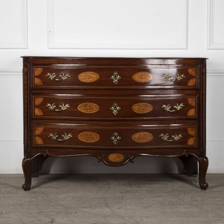 18th Century Serpentine Front Commode CC5225588