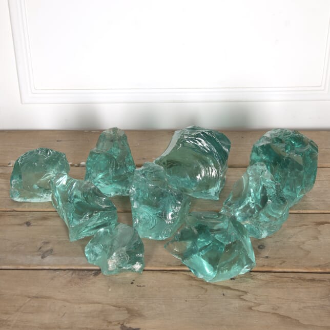 Set of Nine Pieces of Decorative Green Glass DA2819973