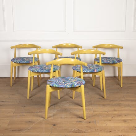 Set of Six 20th Century Wishbone Style Dining Chairs CD1827919