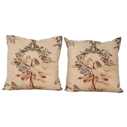 Pair of Kissing Doves Cushions RT1560397