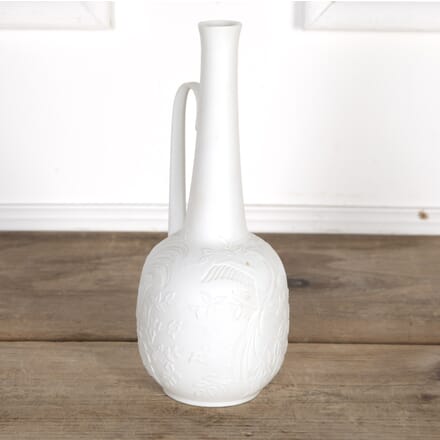 20th Century White Porcelain Vase DA4622647
